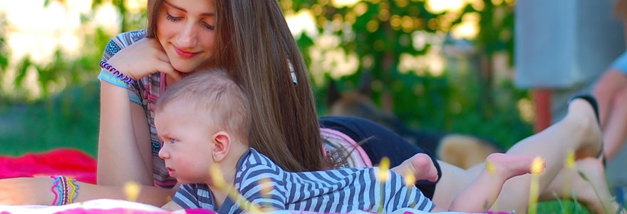 Services d'une garde d'enfant à domicile